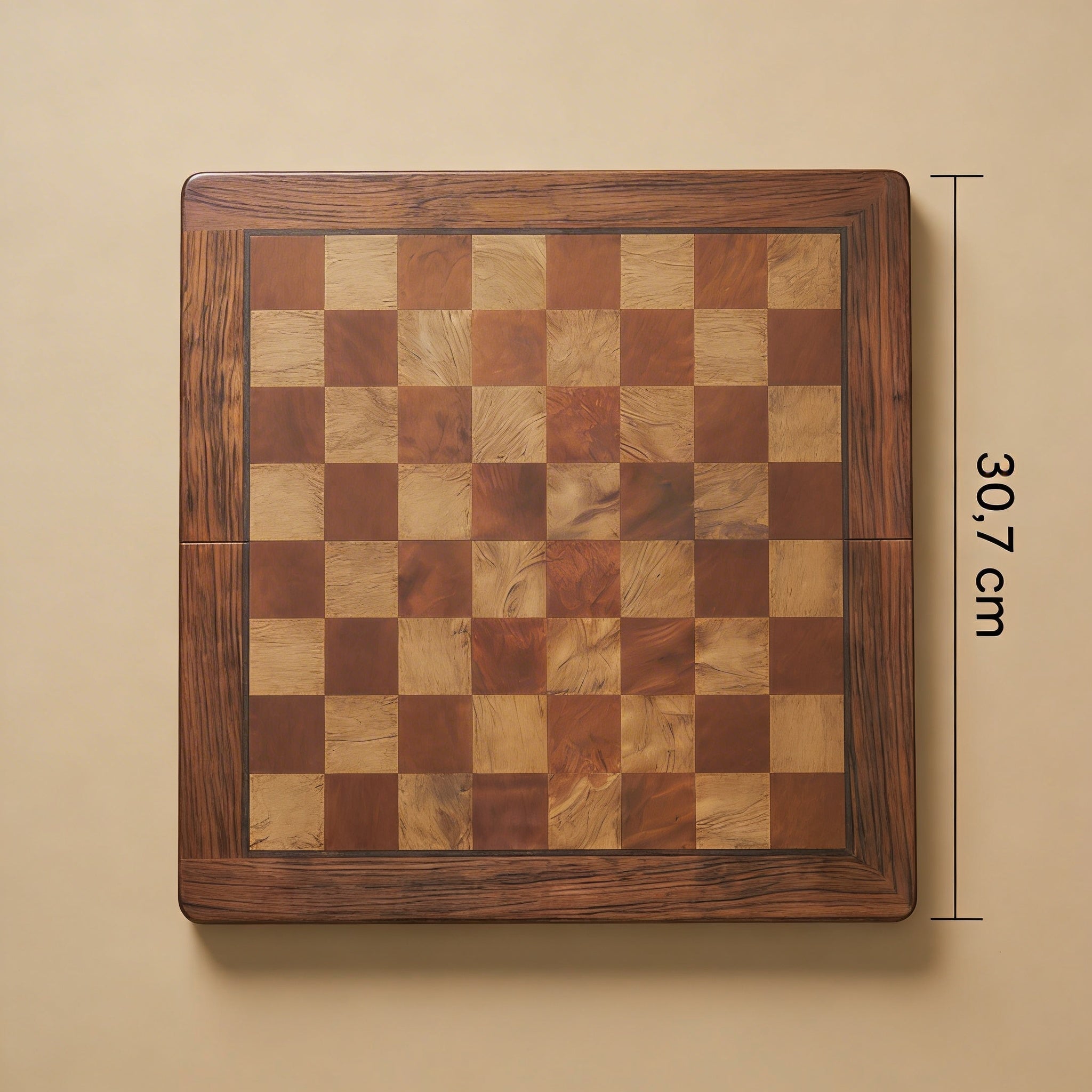 Faltbares Schachspiel aus Mahagoniholz mit Messingfiguren